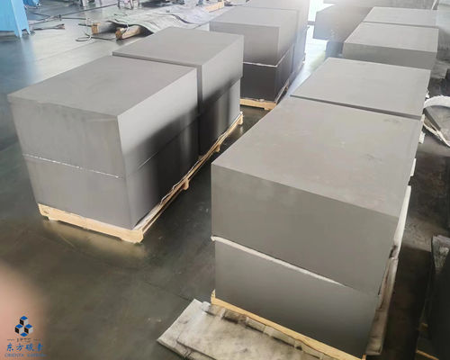 Isostatic Smooth Graphite Block 12µm Grain Size With High Melting Point